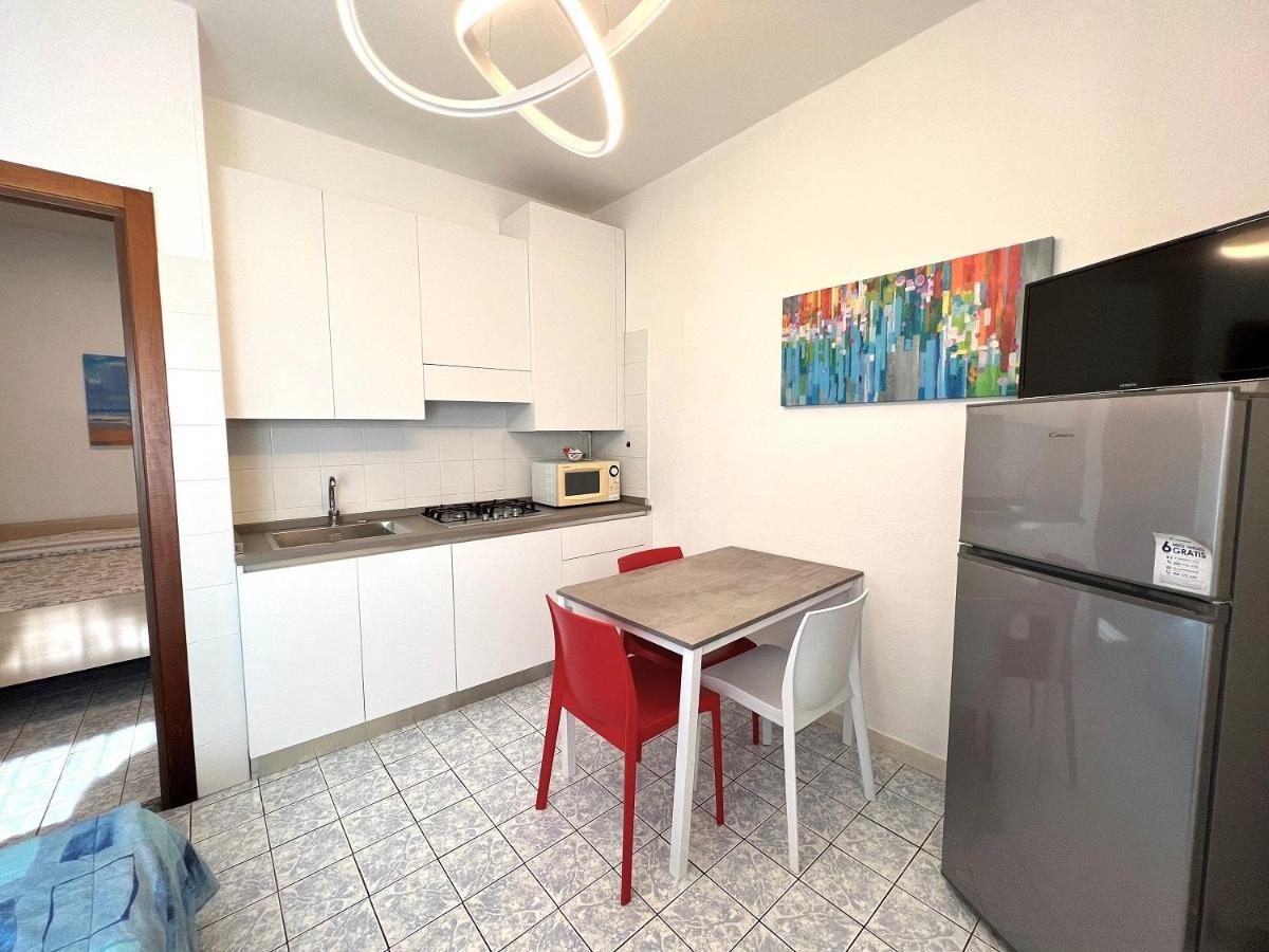 Zzznon Attivo Ex Dl5 E Dl6 Apartment Lido di Jesolo Luaran gambar